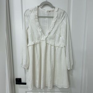 Women's White Long Sleeve Ruffle Detail Dress
